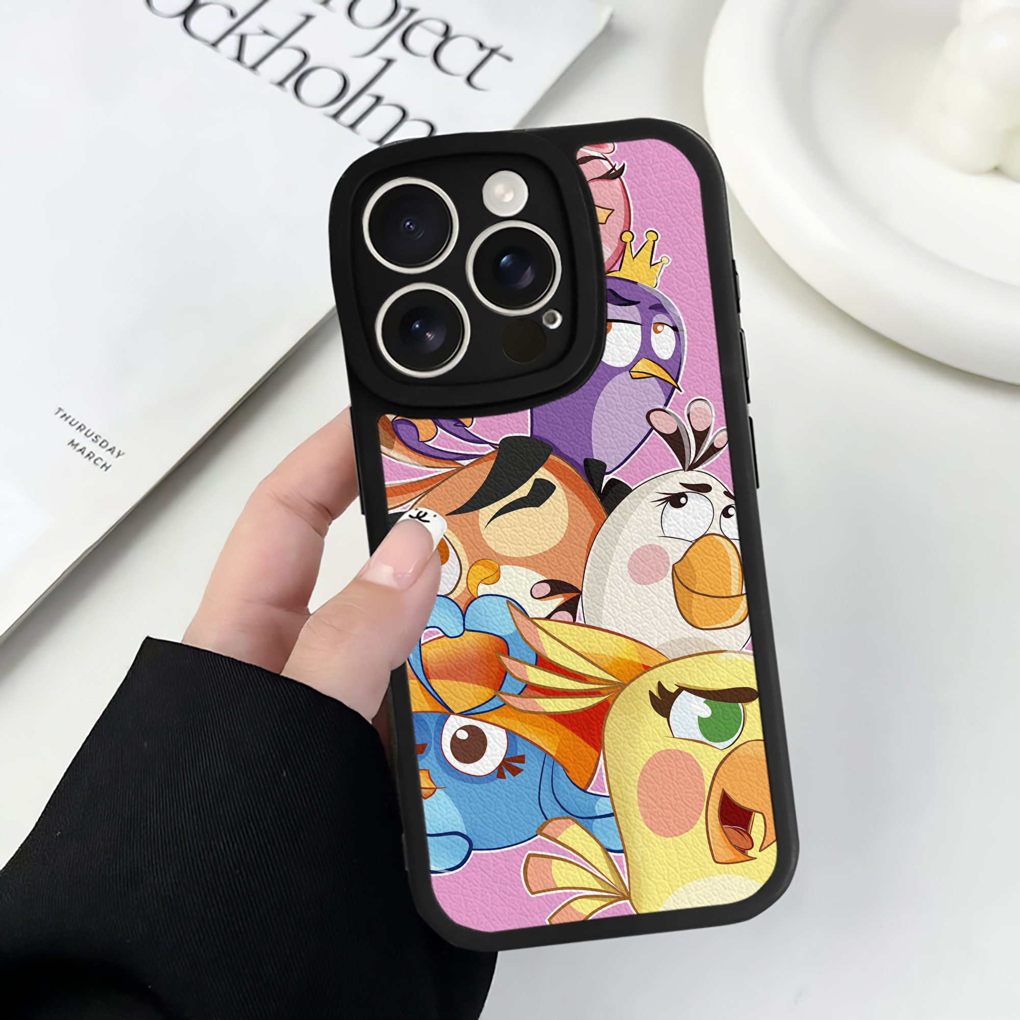 （画像用） Angry Birds アングリーバード 【iPhone 16シリーズ対応】シリコンスマホケース（レザー調） 材質：シリコン